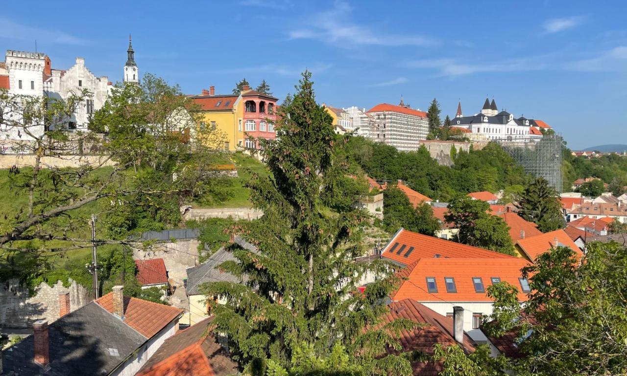 Monbuhim Comfort Veszprém Esterno foto