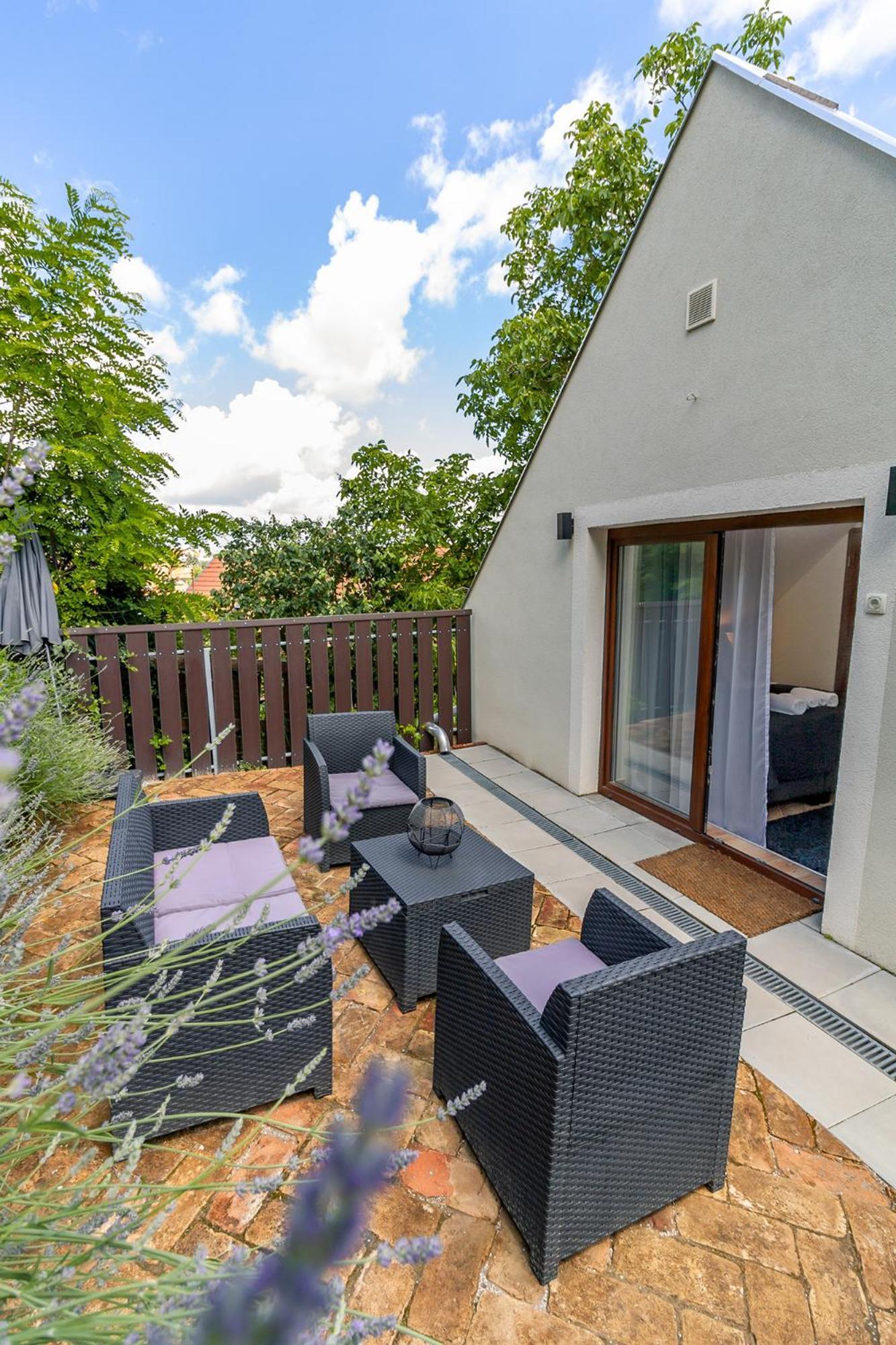 Monbuhim Comfort Veszprém Esterno foto
